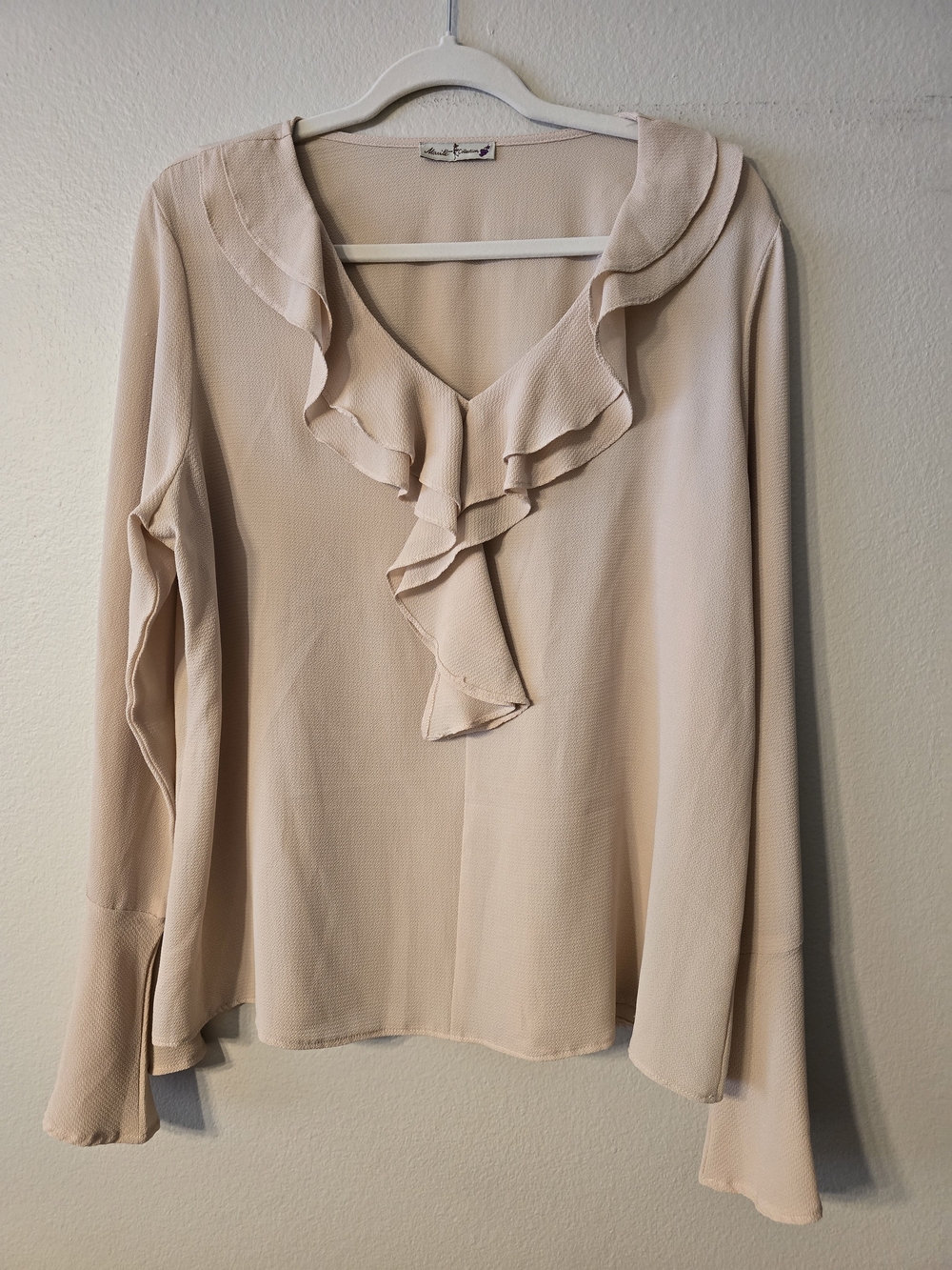 Marité Collection Blouse.Ruffle V-Neck Long Sleeve Top - Blush